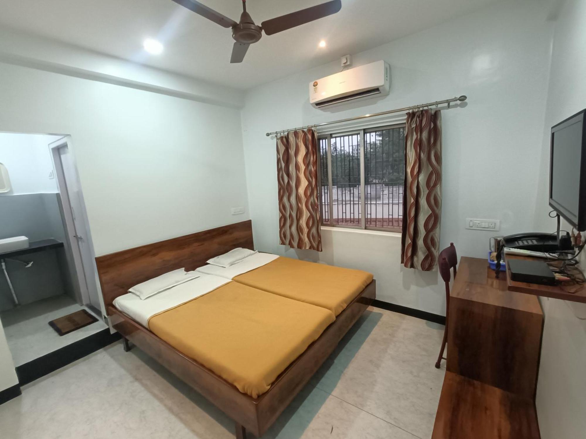 Hotel Parth Residency Kolhapur Exterior foto