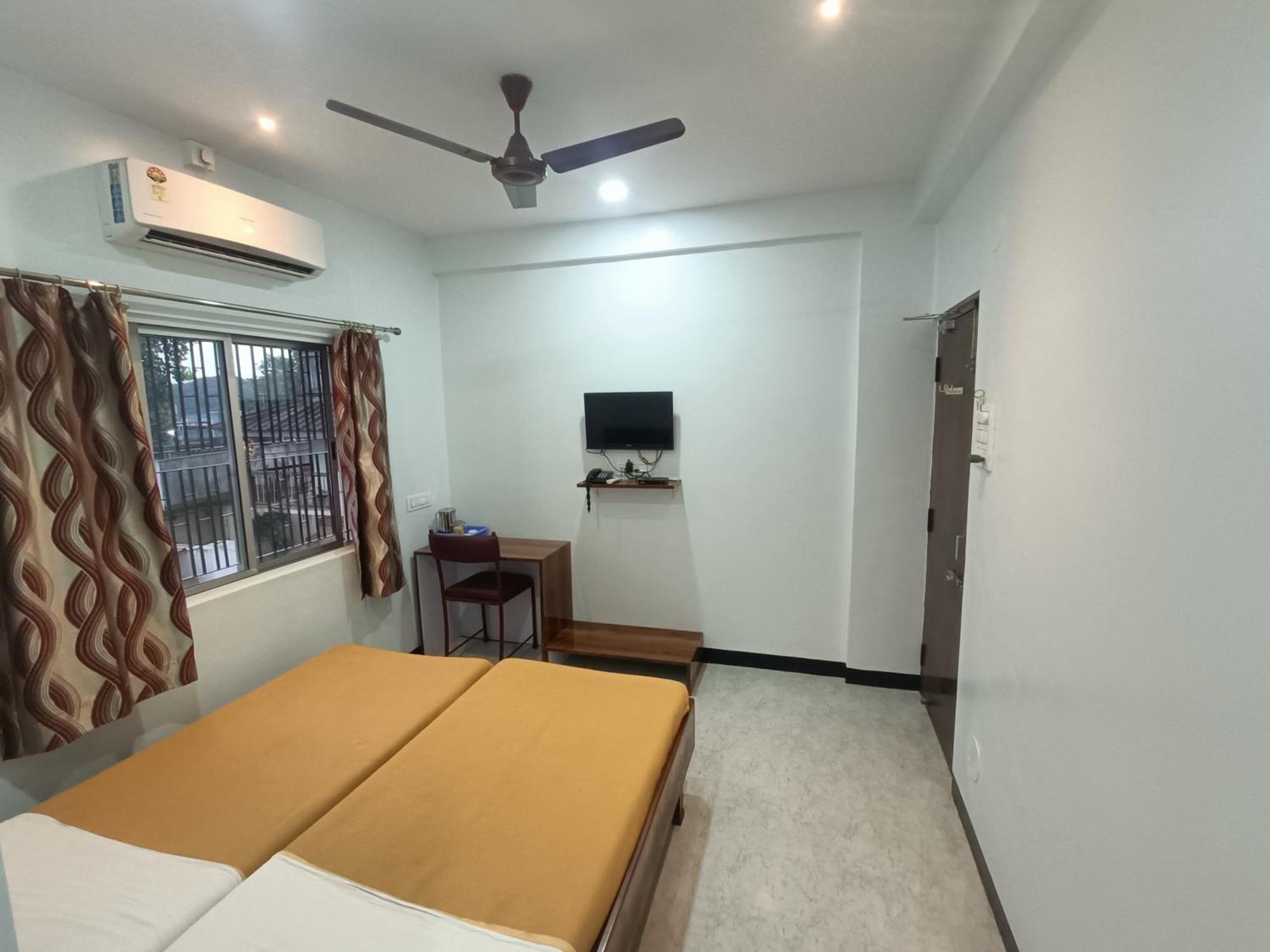 Hotel Parth Residency Kolhapur Exterior foto
